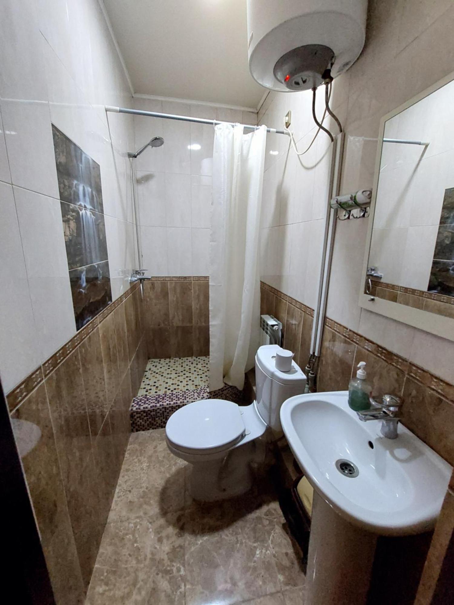 Camelot Hotel Bişkek Dış mekan fotoğraf