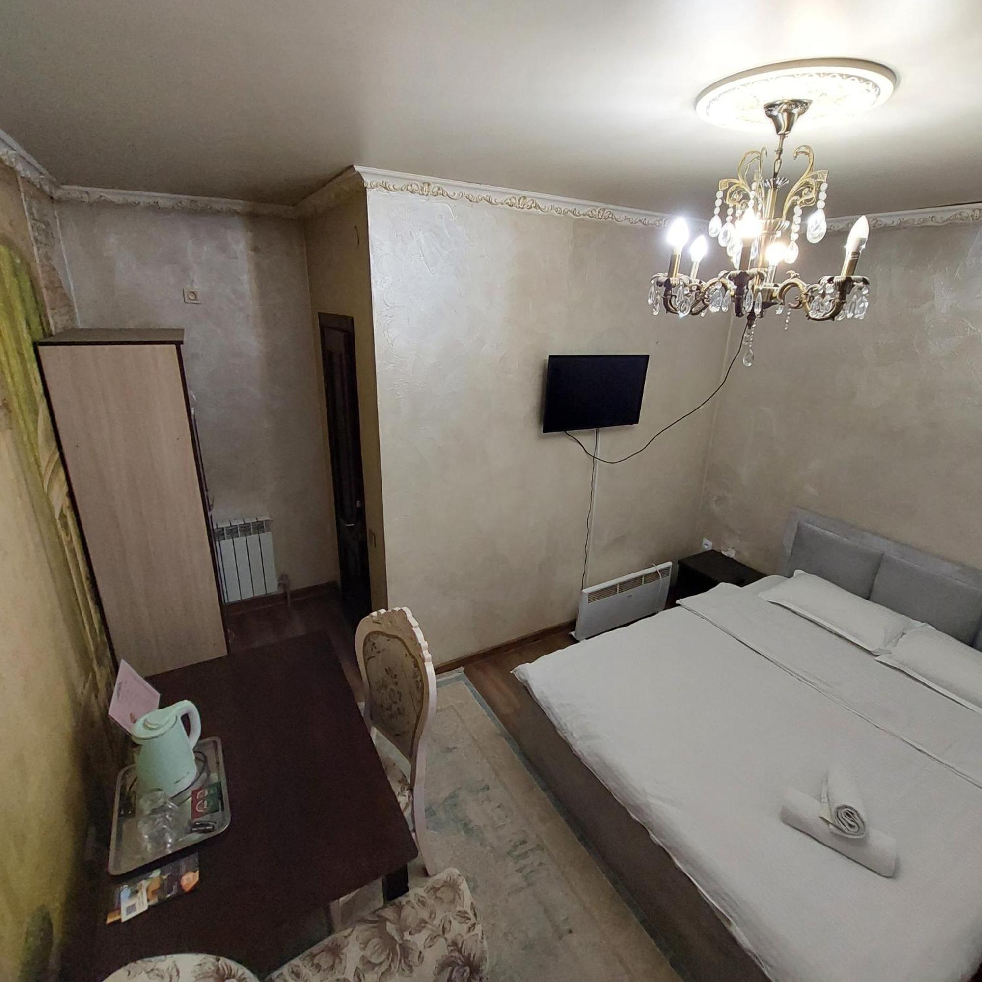 Camelot Hotel Bişkek Dış mekan fotoğraf