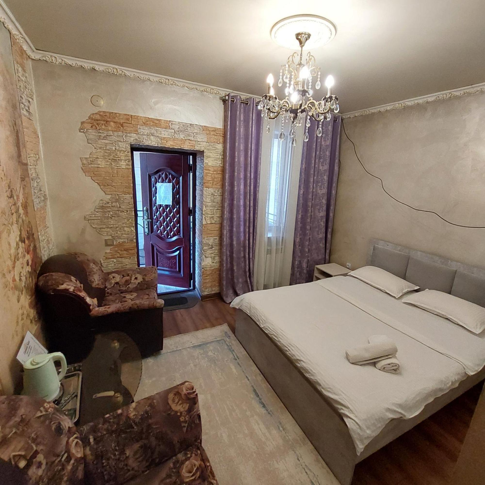 Camelot Hotel Bişkek Dış mekan fotoğraf