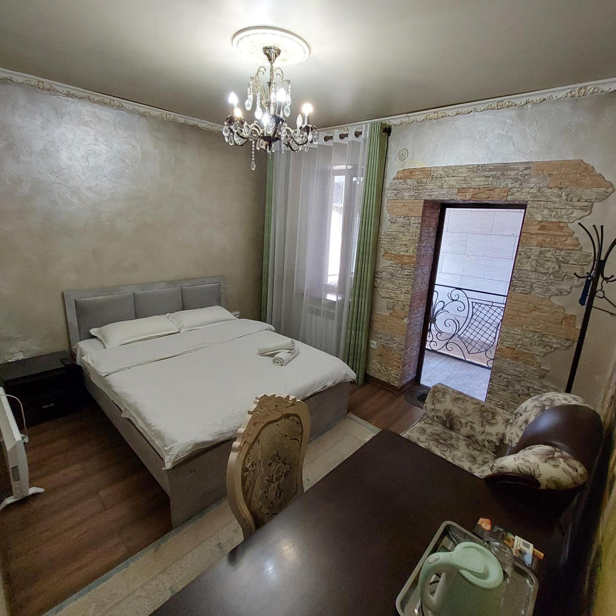 Camelot Hotel Bişkek Dış mekan fotoğraf